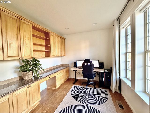 9356 Se 143RD Ave, Happy Valley, OR 97086