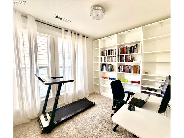 9356 Se 143RD Ave, Happy Valley, OR 97086