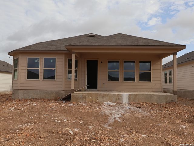 1037 Eagle Crossing, Seguin, TX 78155