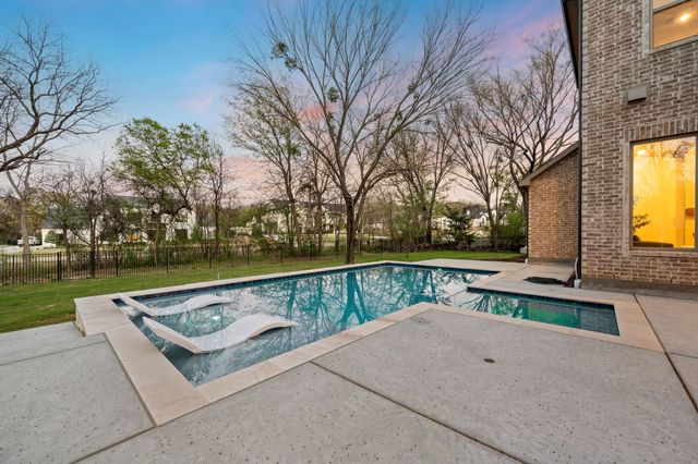 2131 Ravenwood Drive, Keller, TX 76262