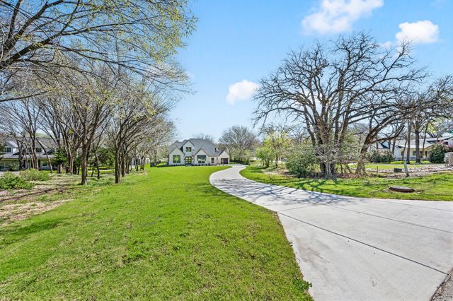 2131 Ravenwood Drive, Keller, TX 76262