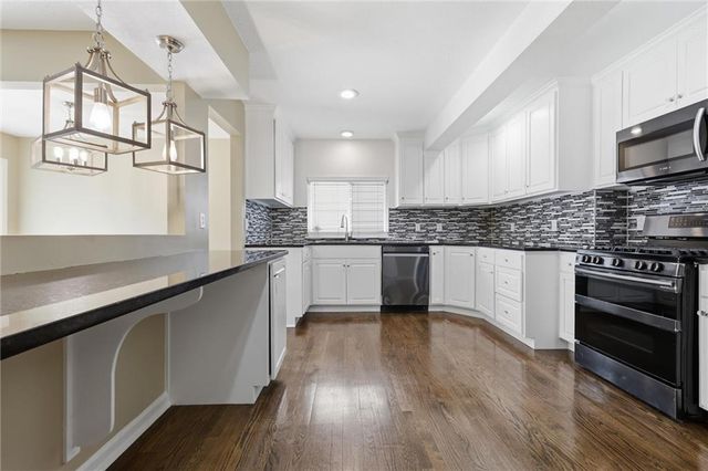 16413 Indian Creek Parkway, Olathe, KS 66062