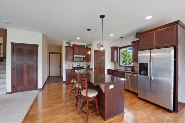 34 Windsor Wood Path, Hudson, WI 54016