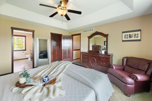 34 Windsor Wood Path, Hudson, WI 54016