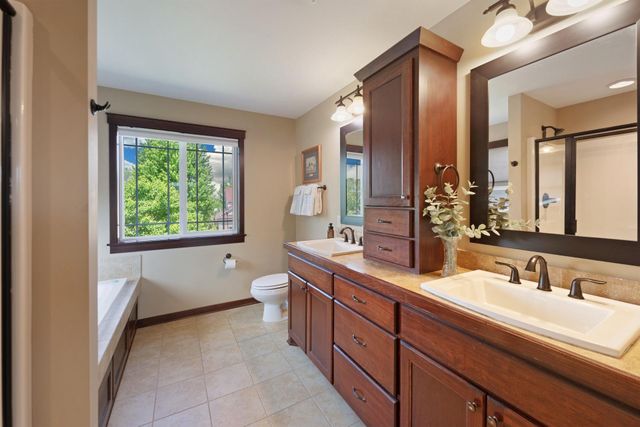 34 Windsor Wood Path, Hudson, WI 54016