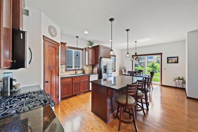 34 Windsor Wood Path, Hudson, WI 54016