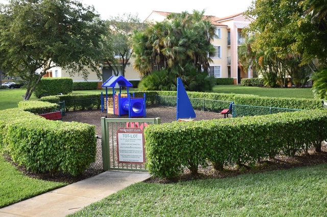 160 YACHT CLUB Way 210, Hypoluxo, FL 33462