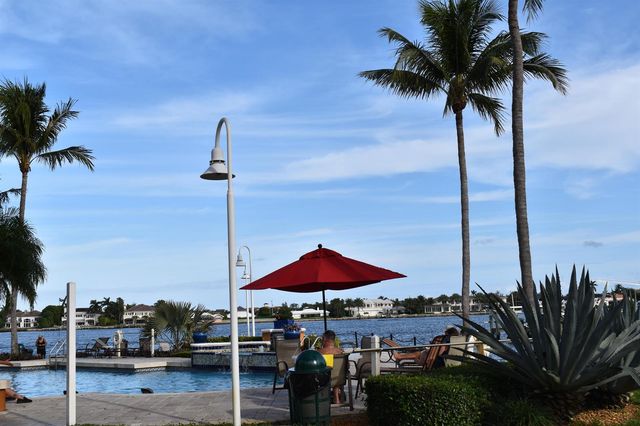 160 YACHT CLUB Way 210, Hypoluxo, FL 33462