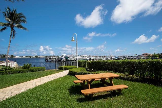160 YACHT CLUB Way 210, Hypoluxo, FL 33462