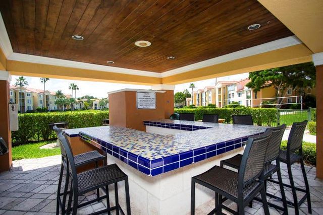160 YACHT CLUB Way 210, Hypoluxo, FL 33462