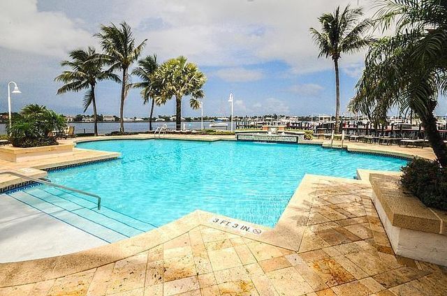 160 YACHT CLUB Way 210, Hypoluxo, FL 33462