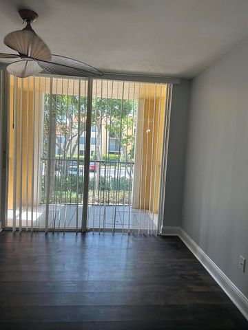 160 YACHT CLUB Way 210, Hypoluxo, FL 33462