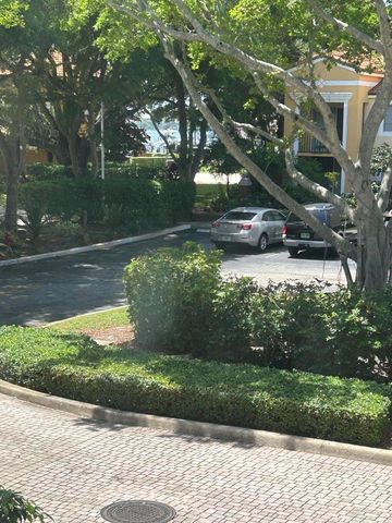 160 YACHT CLUB Way 210, Hypoluxo, FL 33462