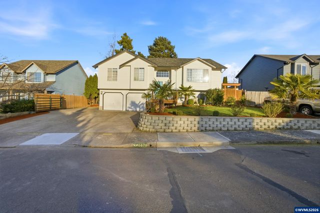 6676 McLeod Ln NE, Keizer, OR 97303