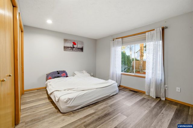 6676 McLeod Ln NE, Keizer, OR 97303