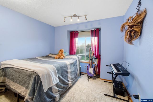 6676 McLeod Ln NE, Keizer, OR 97303