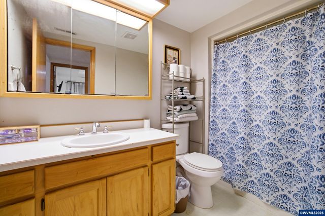 6676 McLeod Ln NE, Keizer, OR 97303