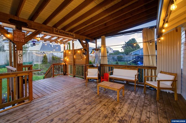 6676 McLeod Ln NE, Keizer, OR 97303