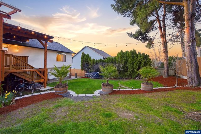 6676 McLeod Ln NE, Keizer, OR 97303