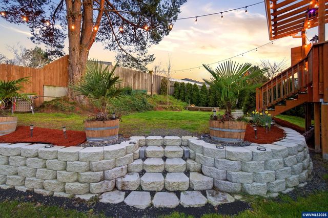 6676 McLeod Ln NE, Keizer, OR 97303