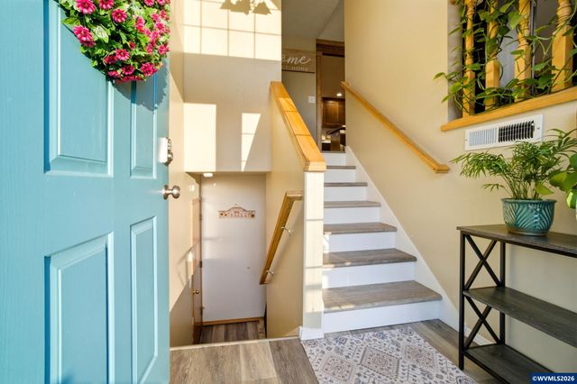 6676 McLeod Ln NE, Keizer, OR 97303