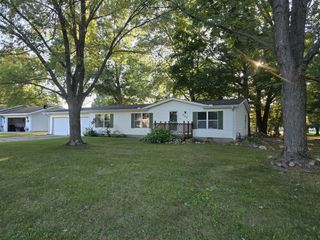 242 Birkhold Street, Centreville, MI 49032