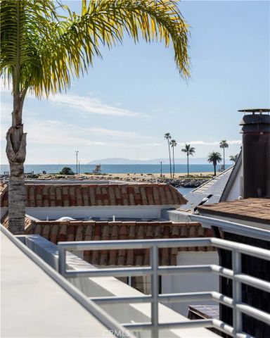 2618 Cove Street, Corona Del Mar, CA 92625