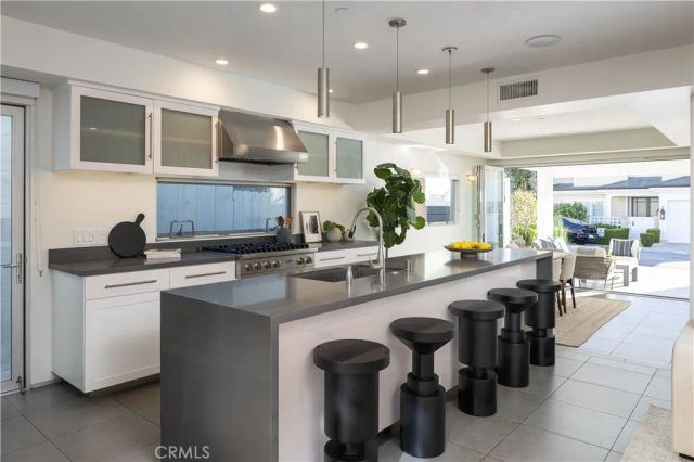 2618 Cove Street, Corona Del Mar, CA 92625