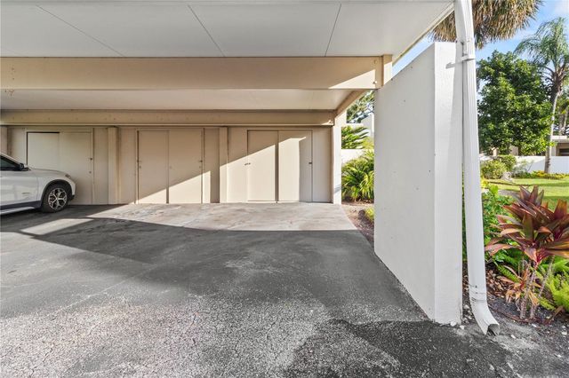 2375 LAKESIDE MEWS D2, Sarasota, FL 34235