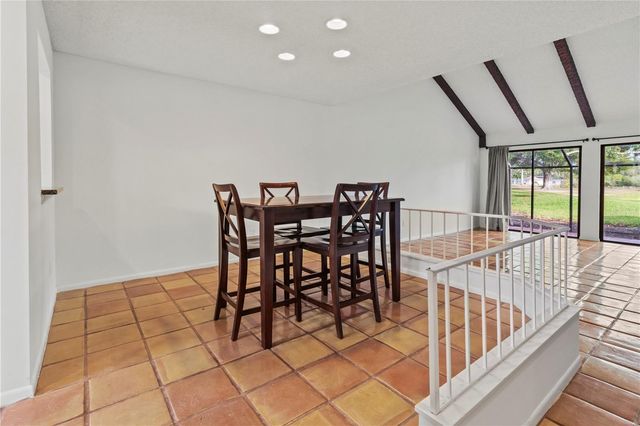 2375 LAKESIDE MEWS D2, Sarasota, FL 34235
