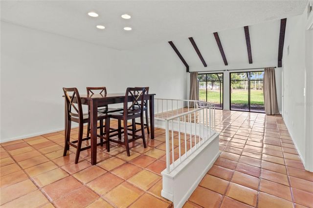 2375 LAKESIDE MEWS D2, Sarasota, FL 34235