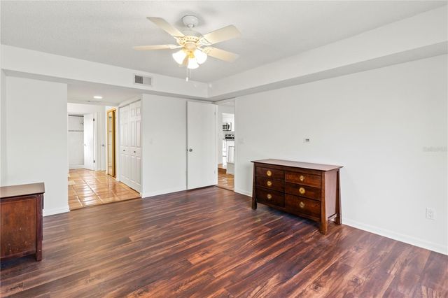 2375 LAKESIDE MEWS D2, Sarasota, FL 34235