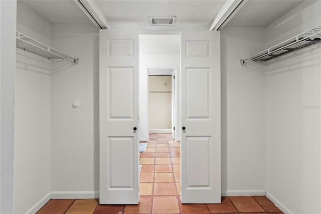 2375 LAKESIDE MEWS D2, Sarasota, FL 34235