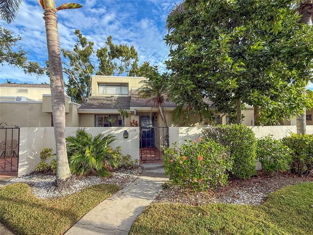 2375 LAKESIDE MEWS D2, Sarasota, FL 34235