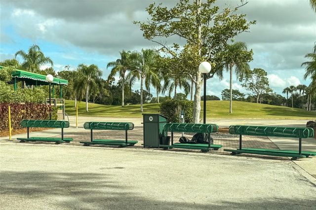 2375 LAKESIDE MEWS D2, Sarasota, FL 34235