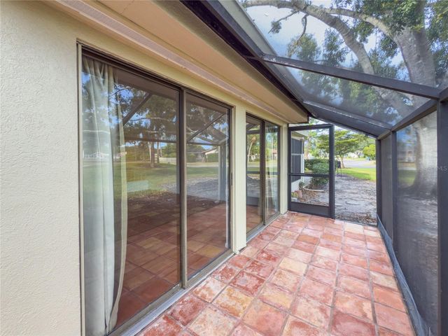 2375 LAKESIDE MEWS D2, Sarasota, FL 34235