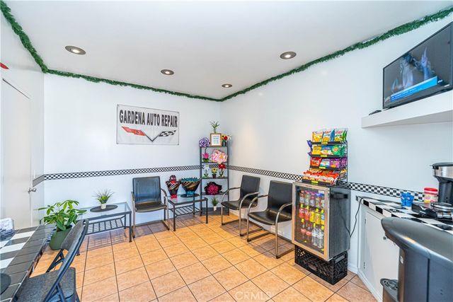 16820 S Western Avenue, Gardena, CA 90247