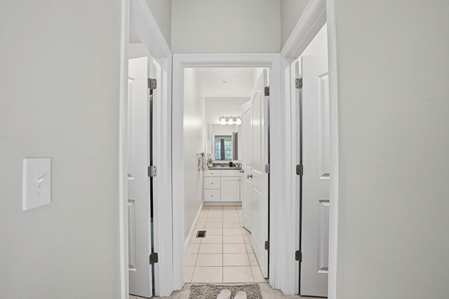 59 Olympia Ave 4A, Shrewsbury, MA 01545