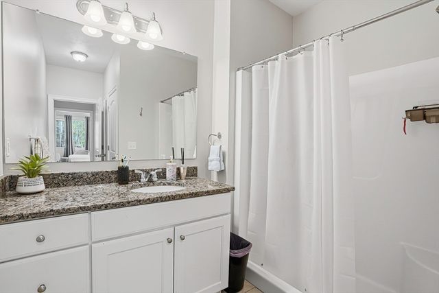 59 Olympia Ave 4A, Shrewsbury, MA 01545