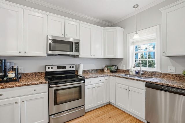 59 Olympia Ave 4A, Shrewsbury, MA 01545