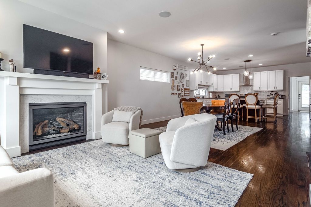 5041 N Normandy Avenue, Chicago, IL 60656 — photo 4