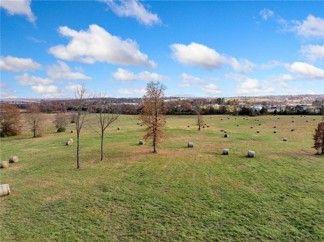 Gipson Road, Harrison, AR 72601