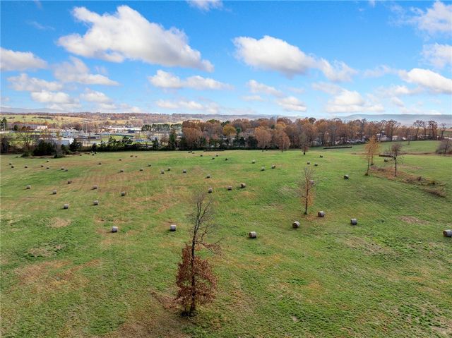 Gipson Road, Harrison, AR 72601