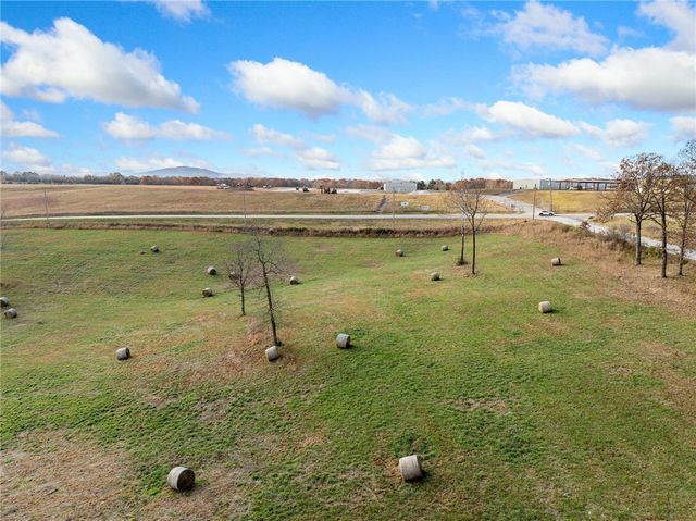 Gipson Road, Harrison, AR 72601