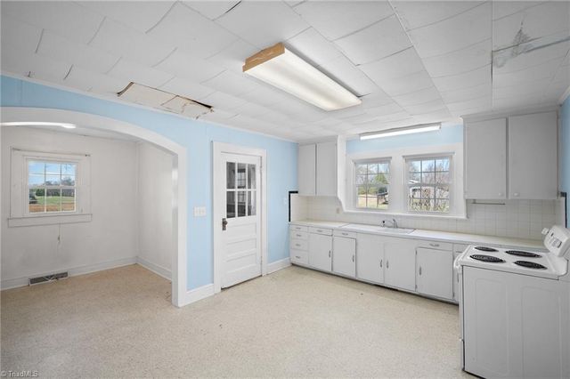 244 Dortmund Drive, Clemmons, NC 27012