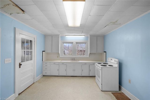 244 Dortmund Drive, Clemmons, NC 27012