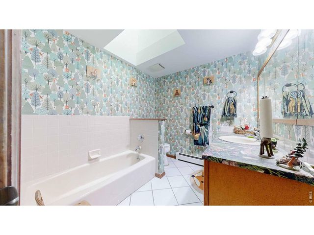 1534 W 28th St, Loveland, CO 80538