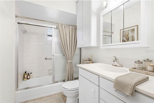 6204 HERITAGE LANE, Bradenton, FL 34209