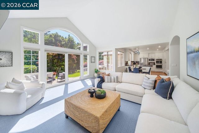 3 Meadowbrook Ln, Danville, CA 94526