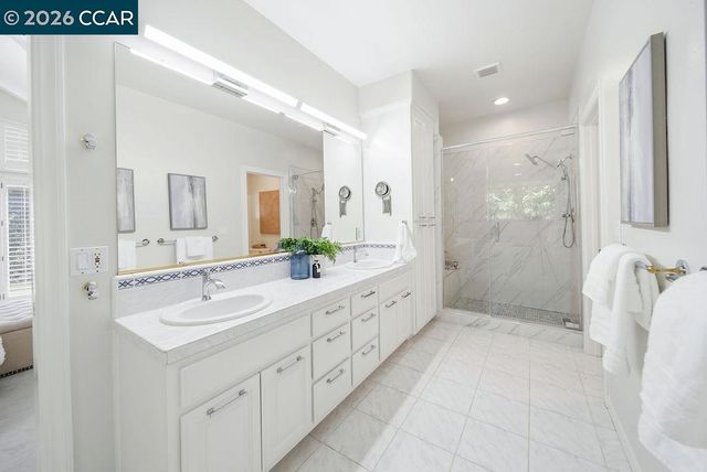 3 Meadowbrook Ln, Danville, CA 94526
